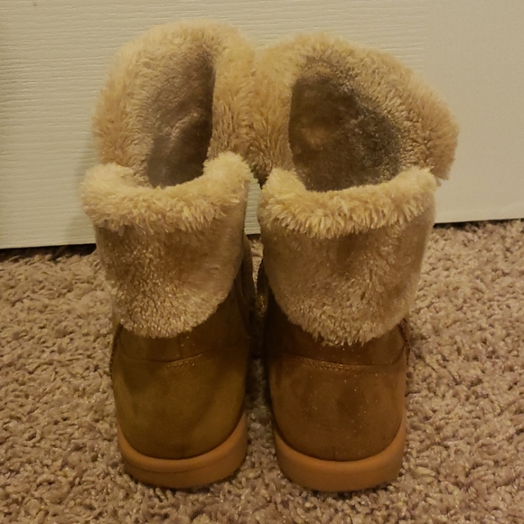Girl's size 3 boots - Picture 2 of 3